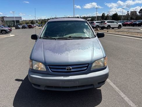Used 2002 Toyota Sienna XLE image 8