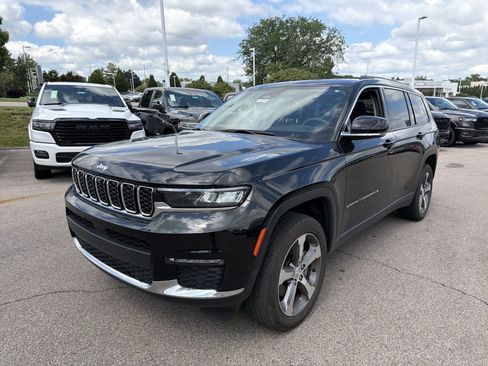 Used 2023 Jeep Grand Cherokee L Limited w/ Luxury Tech Group II AWD/4WD image 4