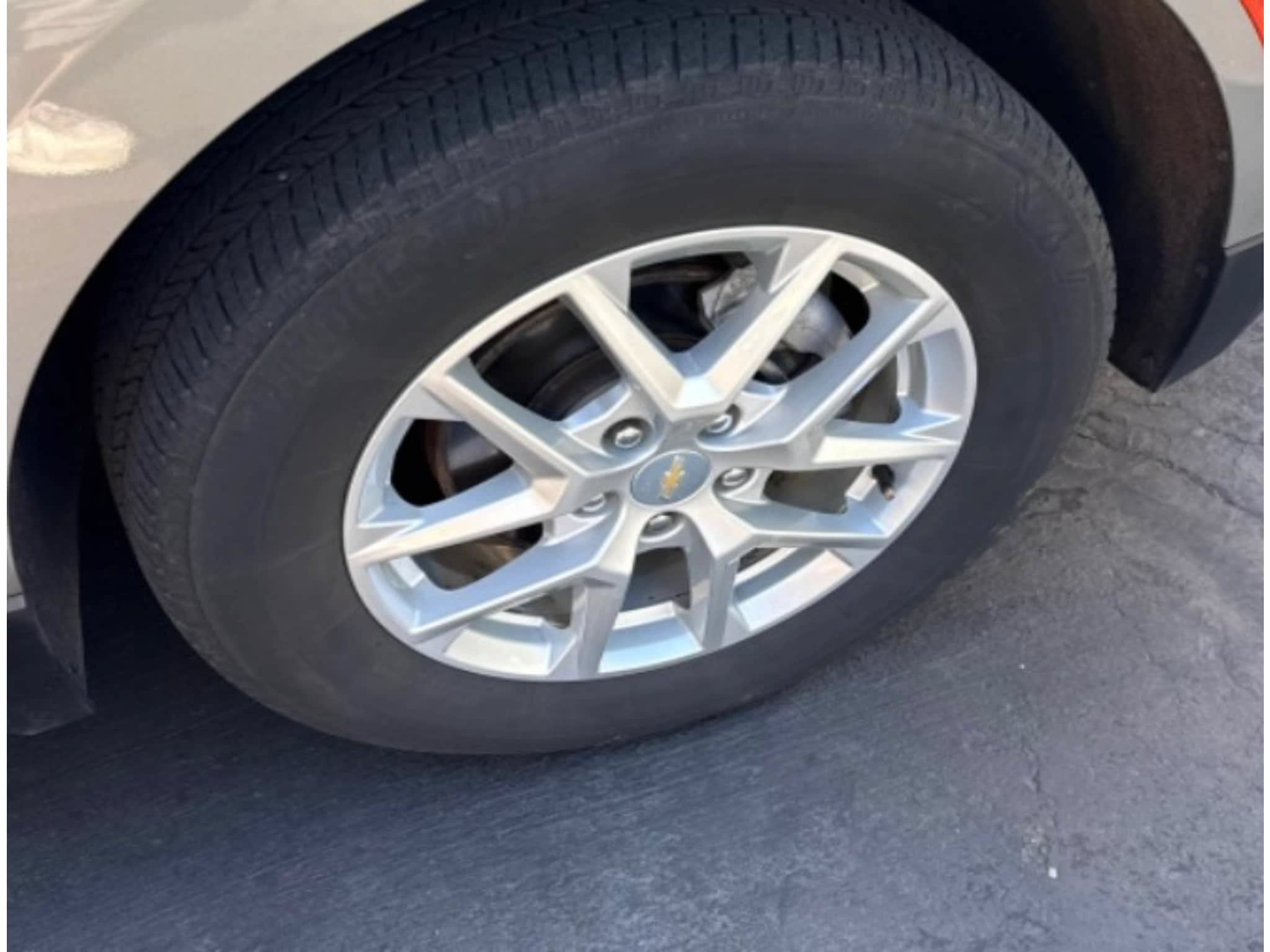 Used 2023 Chevrolet Equinox LT AWD/4WD image 5