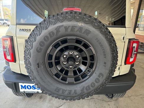 New 2026 Ford Bronco Badlands AWD/4WD image 24