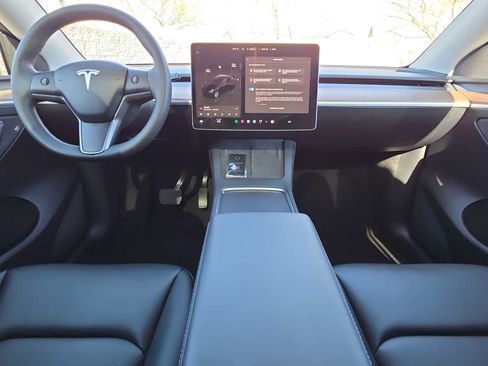 Used 2023 Tesla Model Y Long Range image 14