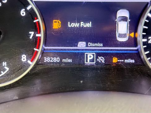 Used 2024 Nissan Sentra SV FWD image 8