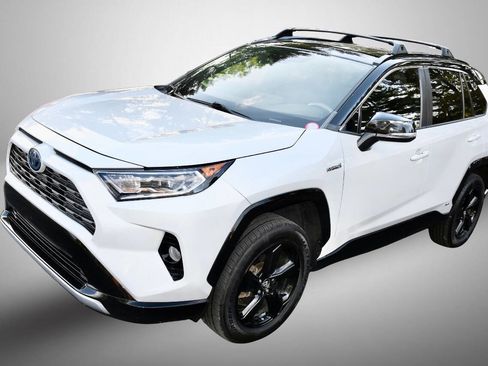 Used 2020 Toyota RAV4 XSE w/ XSE Grade Weather Package image 3