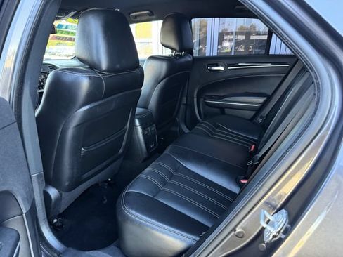 Used 2019 Chrysler 300 S AWD/4WD image 16