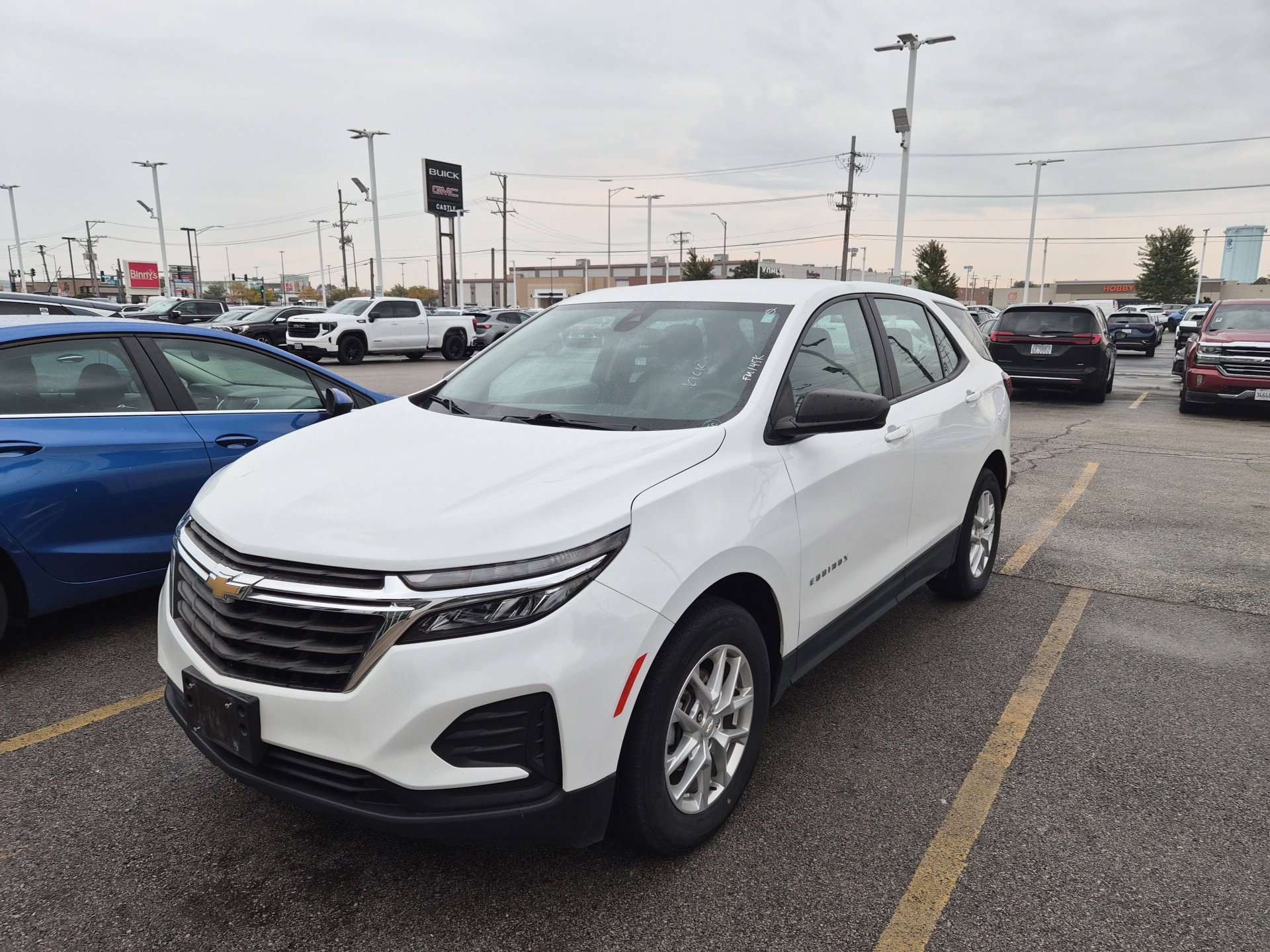 Used 2022 Chevrolet Equinox LS FWD image 4