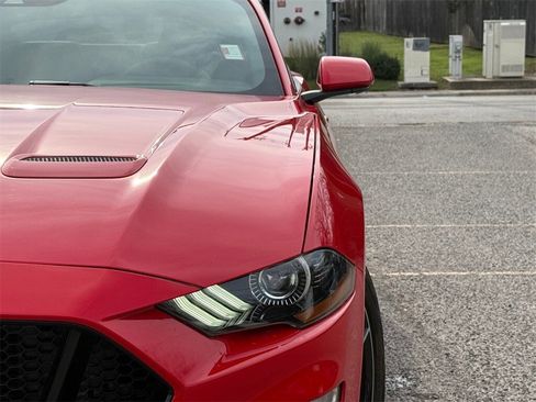 Used 2022 Ford Mustang GT Premium image 2