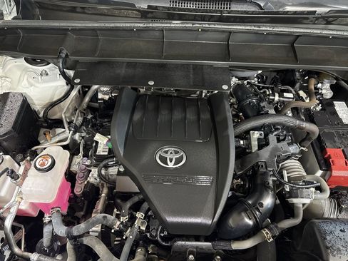 Used 2023 Toyota Highlander Limited image 28