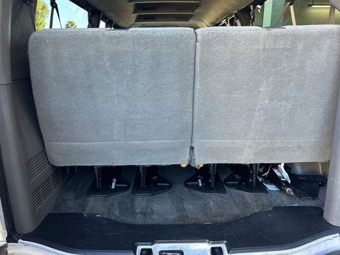 Certified 2019 Chevrolet Express 3500 LT w/ LT Preferred Equipment Group image 17