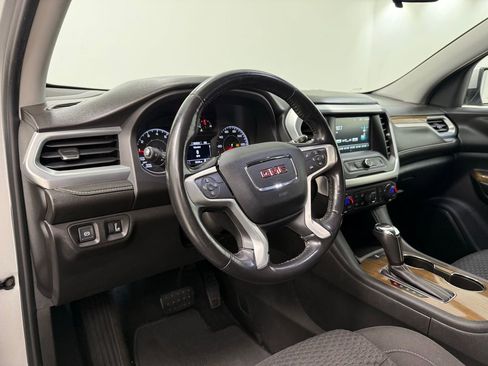 Used 2019 GMC Acadia SLE FWD image 12