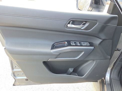 New 2026 Nissan Pathfinder SL AWD/4WD image 9