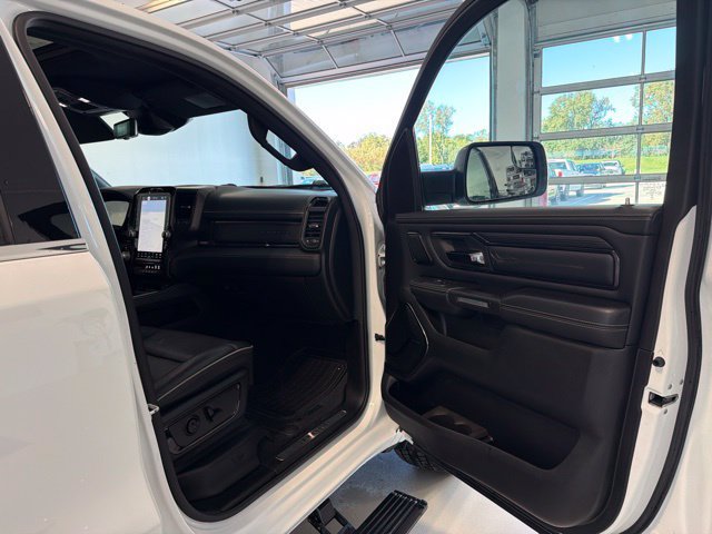 Used 2023 RAM 1500 Limited AWD/4WD image 31