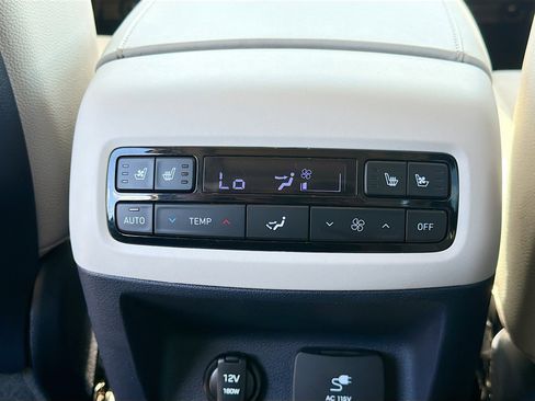 Used 2023 Hyundai Palisade Limited image 21