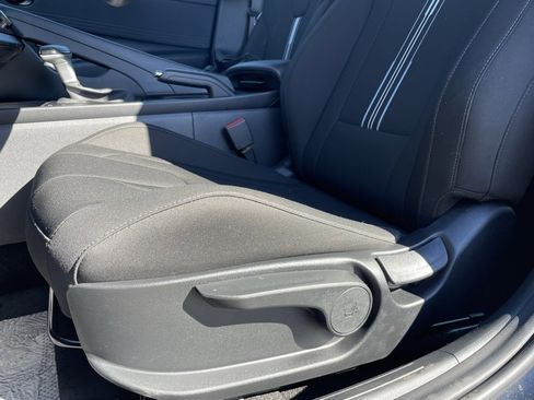 Used 2025 Hyundai Elantra Sport image 10