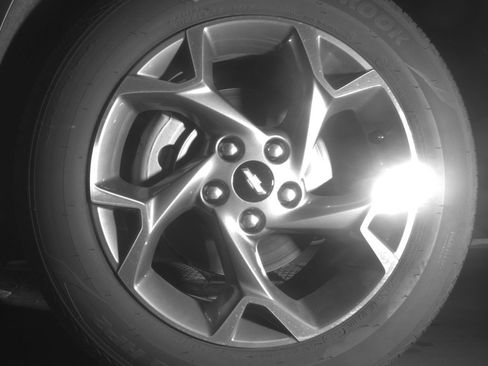 Used 2025 Chevrolet Trax LT FWD image 12