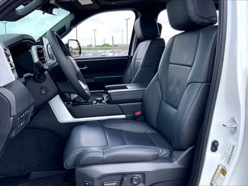 Used 2025 Toyota Tundra Platinum image 8