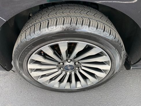 Used 2019 Lincoln Navigator L Reserve image 12