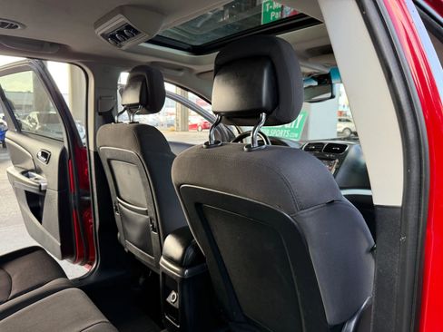 Used 2017 Dodge Journey SXT image 15