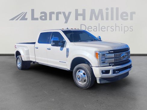 Used 2019 Ford F350 Platinum w/ Platinum Ultimate Package image 7