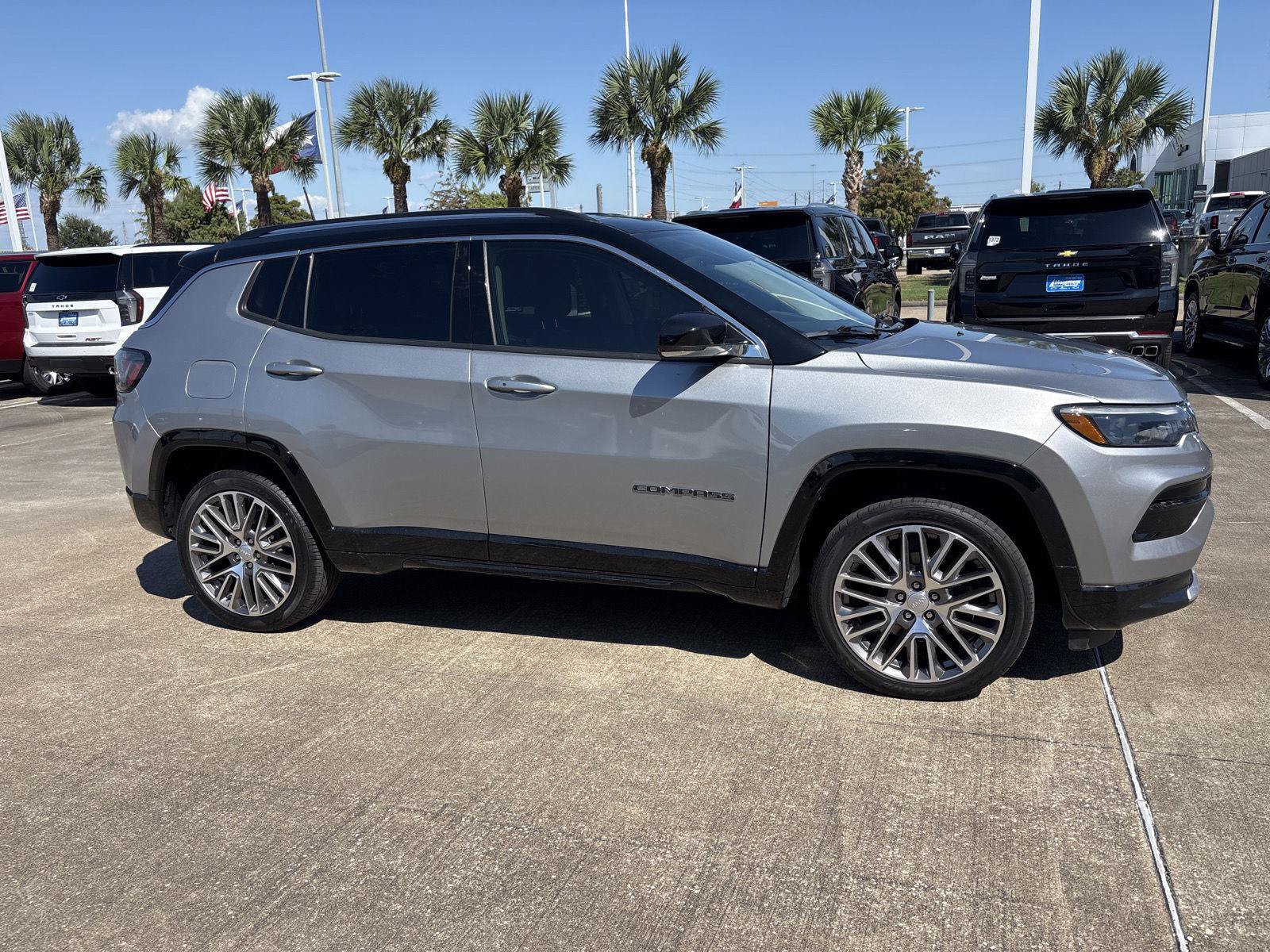 Used 2022 Jeep Compass Limited w/ Elite Group AWD/4WD image 6
