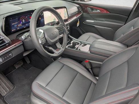 New 2026 Chevrolet Traverse Z71 w/ Driver Confidence Package AWD/4WD image 3