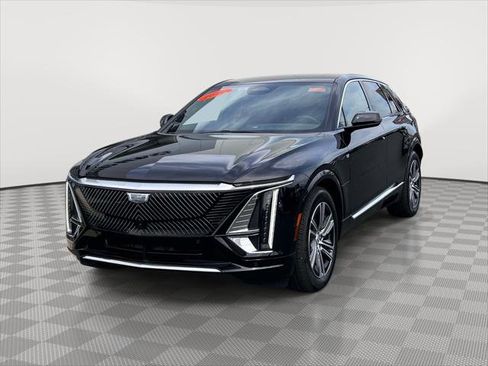 Used 2024 Cadillac Lyriq Luxury image 3