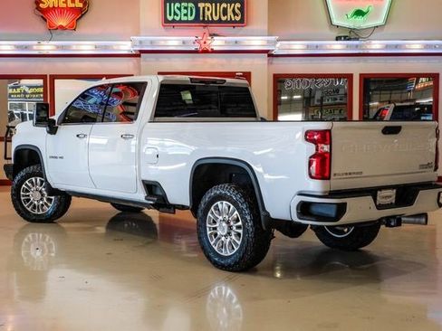 Used 2022 Chevrolet Silverado 3500 High Country w/ Technology Package image 4