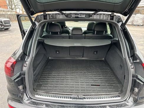 Used 2016 Porsche Cayenne GTS image 9