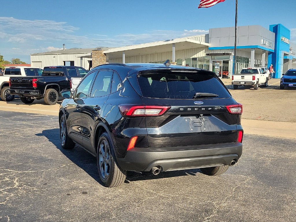 Used 2025 Ford Escape ST-Line FWD image 4