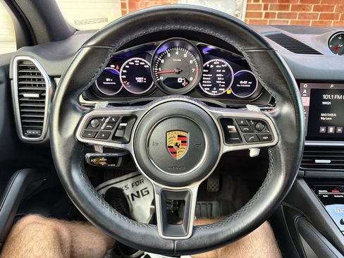 Used 2020 Porsche Cayenne AWD/4WD image 11