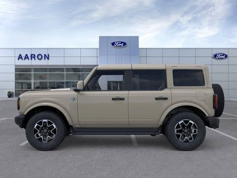 New 2026 Ford Bronco Outer Banks AWD/4WD image 4
