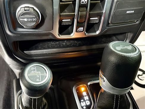 Used 2021 Jeep Wrangler Unlimited Sahara w/ Uconnect 4C Nav & Sound Group image 19