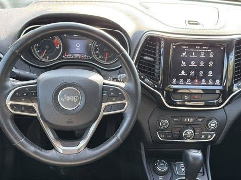 Used 2019 Jeep Cherokee Limited w/ Trailer Tow Group AWD/4WD image 27
