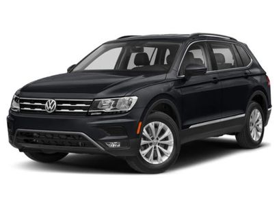 Used 2019 Volkswagen Tiguan SE w/ Panoramic Sunroof Package
