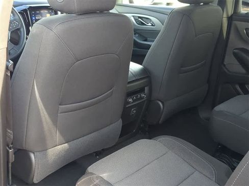 Used 2024 Chevrolet Traverse LT image 17