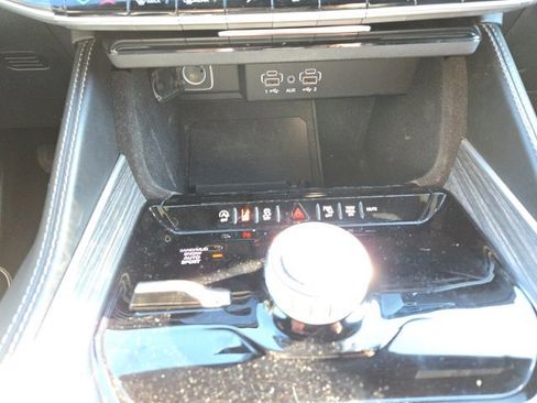 Used 2024 Jeep Wagoneer L Series II w/ Flexible Seating Group image 20