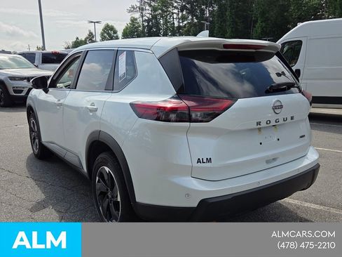 Used 2025 Nissan Rogue SV AWD/4WD image 12