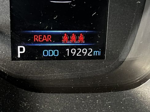 Used 2020 Toyota Corolla L image 20