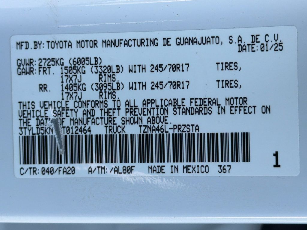 Used 2025 Toyota Tacoma SR AWD/4WD image 36