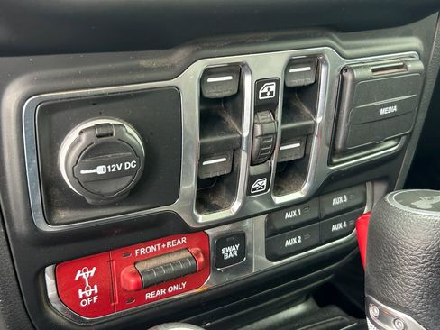 Used 2020 Jeep Wrangler Unlimited Rubicon AWD/4WD image 18