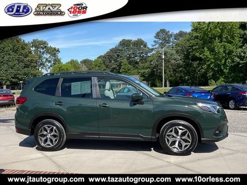 Used 2023 Subaru Forester Premium AWD/4WD image 8