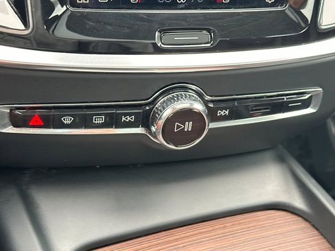 Used 2024 Volvo S60 B5 Plus image 22