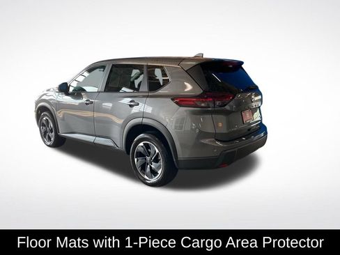 Used 2025 Nissan Rogue SV AWD/4WD image 18