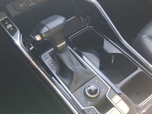 Used 2024 Kia Sorento SX image 24