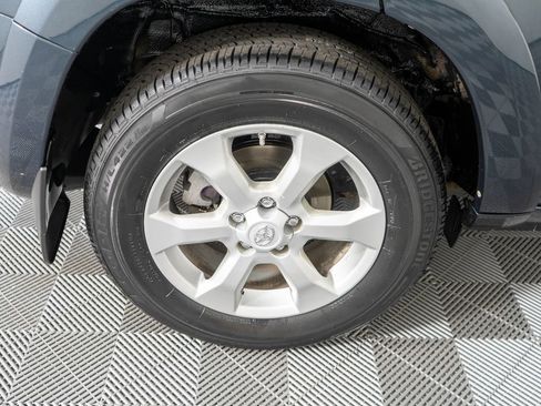 Used 2010 Toyota RAV4 Limited AWD/4WD image 30