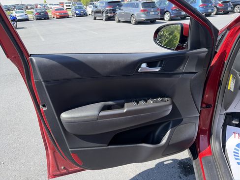 Used 2021 Kia Sportage LX w/ LX AWD Popular Package image 17