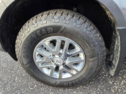 Used 2019 Nissan Frontier SV image 42