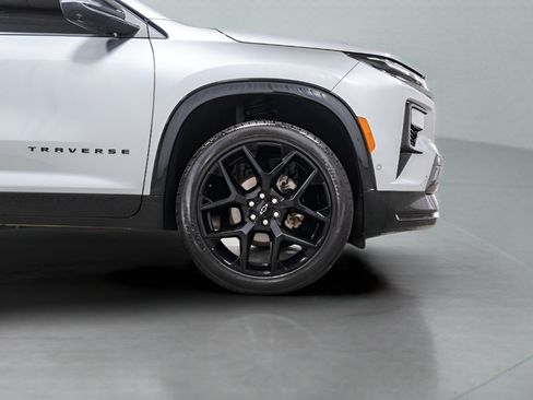 Used 2024 Chevrolet Traverse RS AWD/4WD image 7