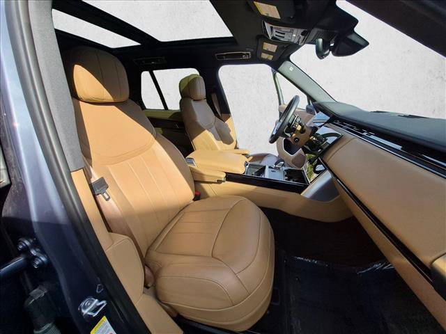 Used 2025 Land Rover Range Rover SE AWD/4WD image 22