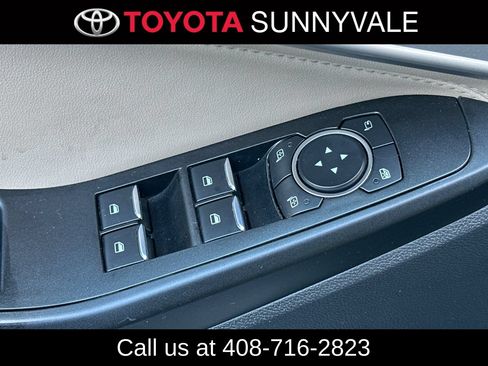 Used 2020 Ford Explorer Limited AWD/4WD image 17