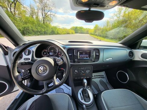 Used 2016 Volkswagen Beetle 1.8T Denim FWD image 13